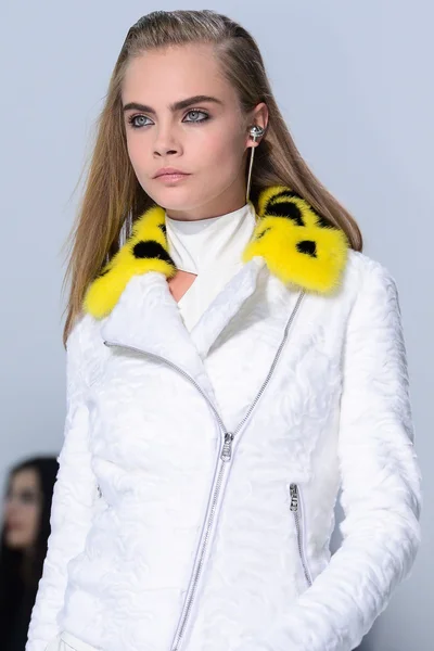 Look 33
